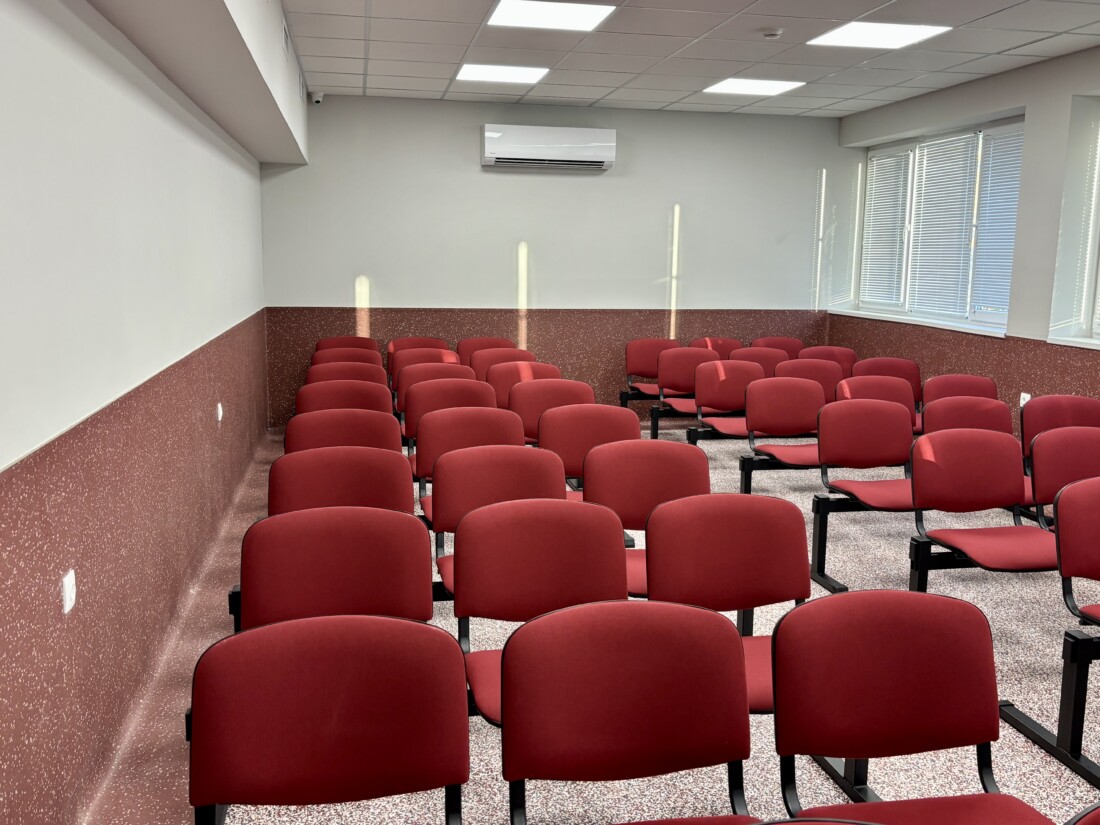 Министър Красимир Вълчев и кметът на Пловдив откриха обновеното общежитие на ЕГ „Иван Вазов“ (СНИМКИ)