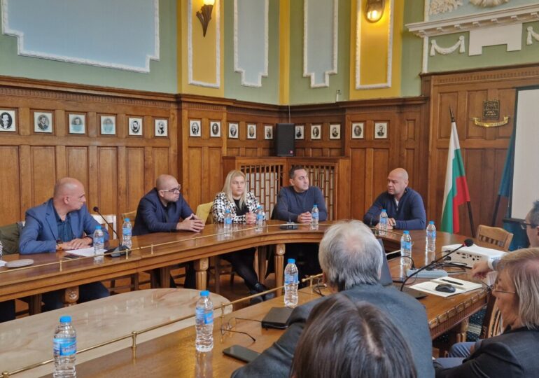 НКЖИ представи проектни решения за линиите Пловдив-Филипово и Крумово-летище Пловдив пред кмета Костадин Димитров