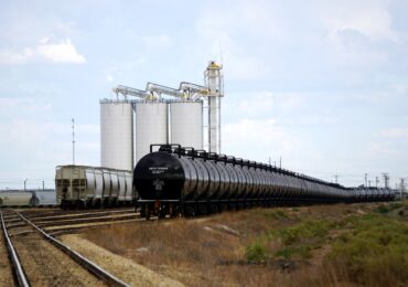 „Политико“: България и Румъния се борят с времето, за да запазят рафинериите си