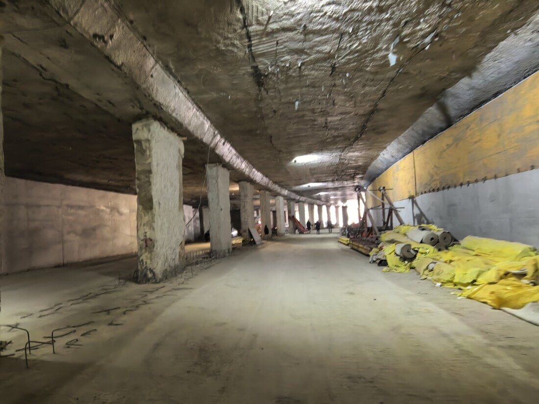 „Пловдив ще има най-дългото, модерно и хубаво съоръжение“: Министърът на транспорта инспектира пробива под Централна гара (СНИМКИ)