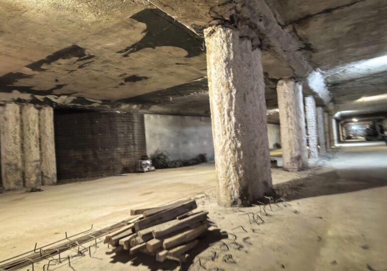 "Пловдив ще има най-дългото, модерно и хубаво съоръжение": Министърът на транспорта инспектира пробива под Централна гара (СНИМКИ)