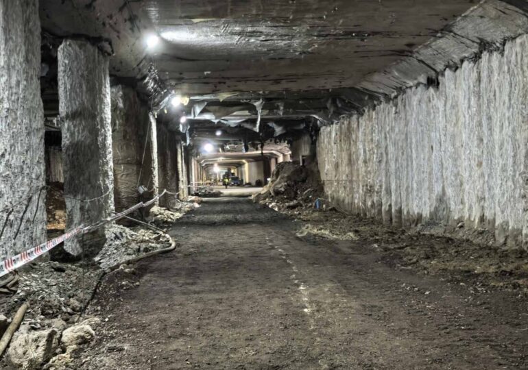 "Пловдив ще има най-дългото, модерно и хубаво съоръжение": Министърът на транспорта инспектира пробива под Централна гара (СНИМКИ)