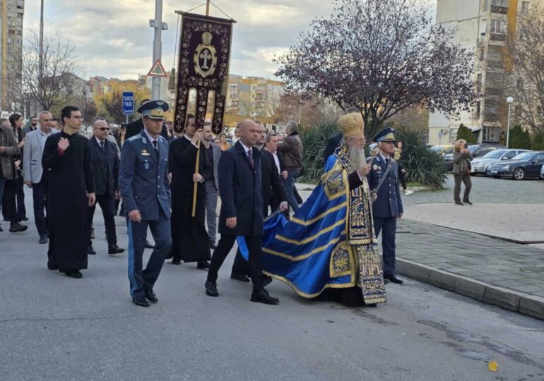 С грандиозно шествие в "Тракия": Пловдив отбеляза Деня на християнското семейство (СНИМКИ)