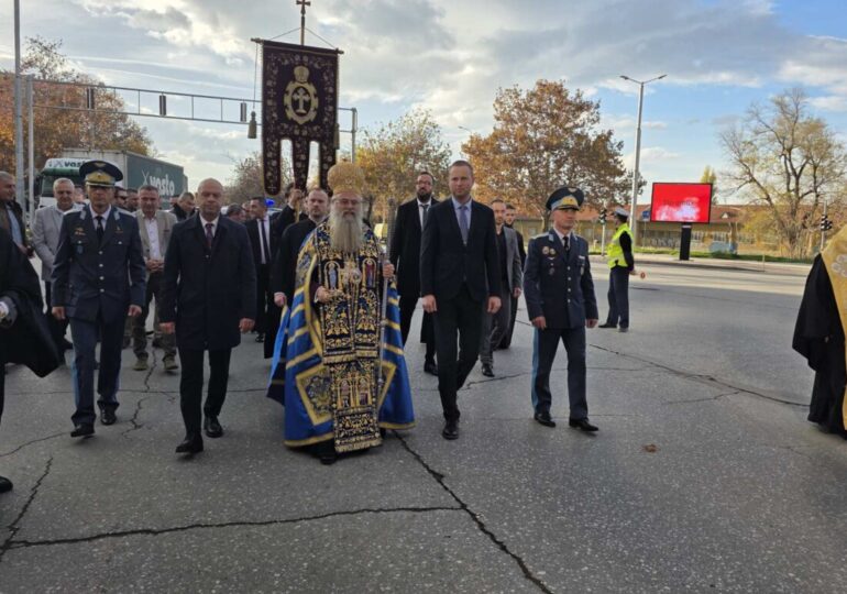 С грандиозно шествие в "Тракия": Пловдив отбеляза Деня на християнското семейство (СНИМКИ)