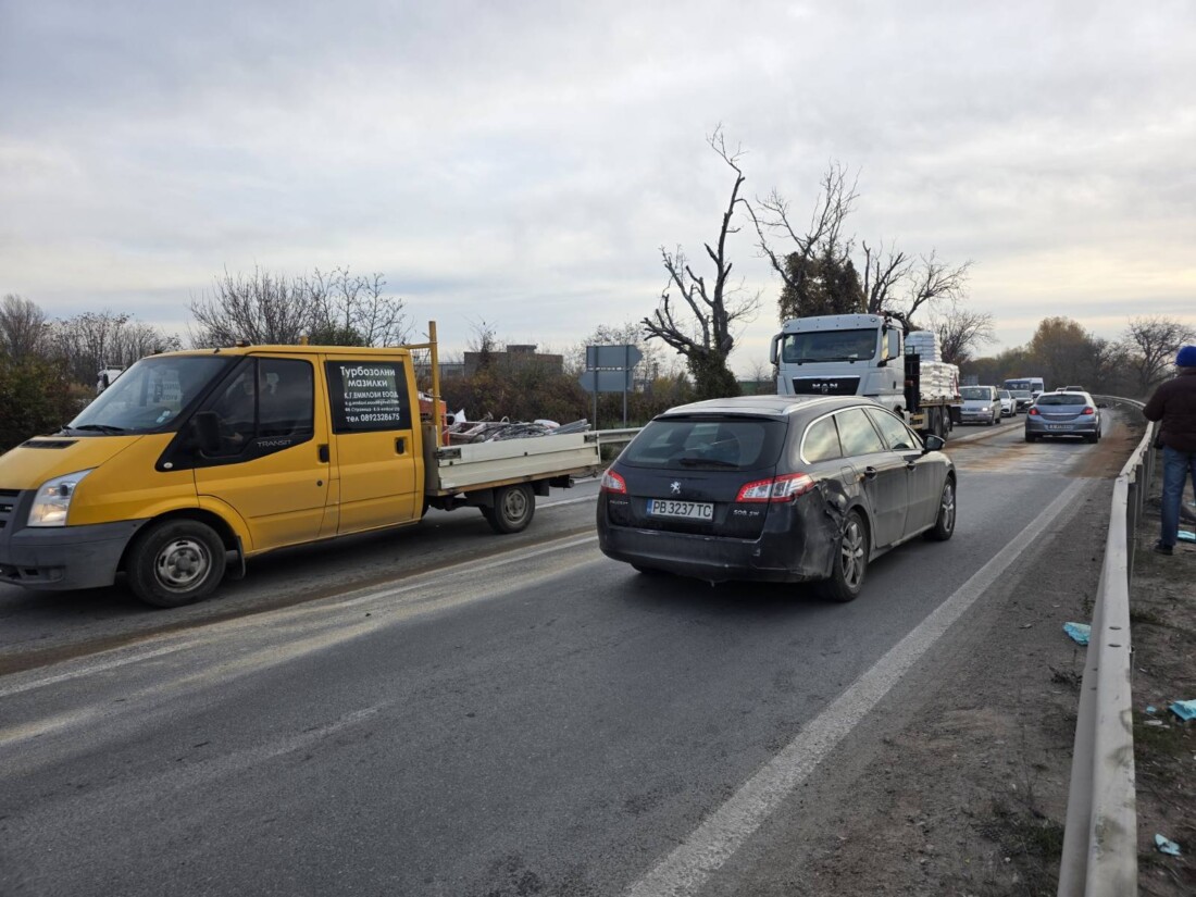 Мъж, жена и дете загинаха при ужасяваща катастрофа край Пловдив (СНИМКИ)