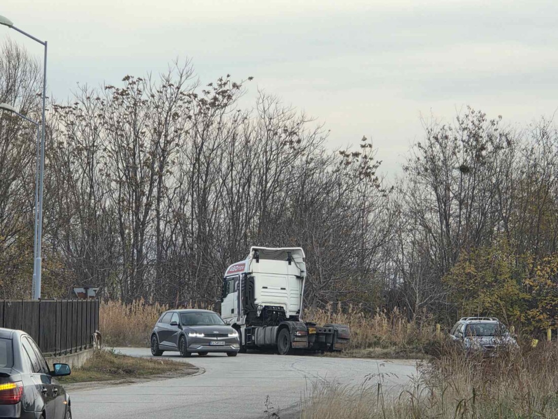 Мъж, жена и дете загинаха при ужасяваща катастрофа в Пловдив (СНИМКИ)