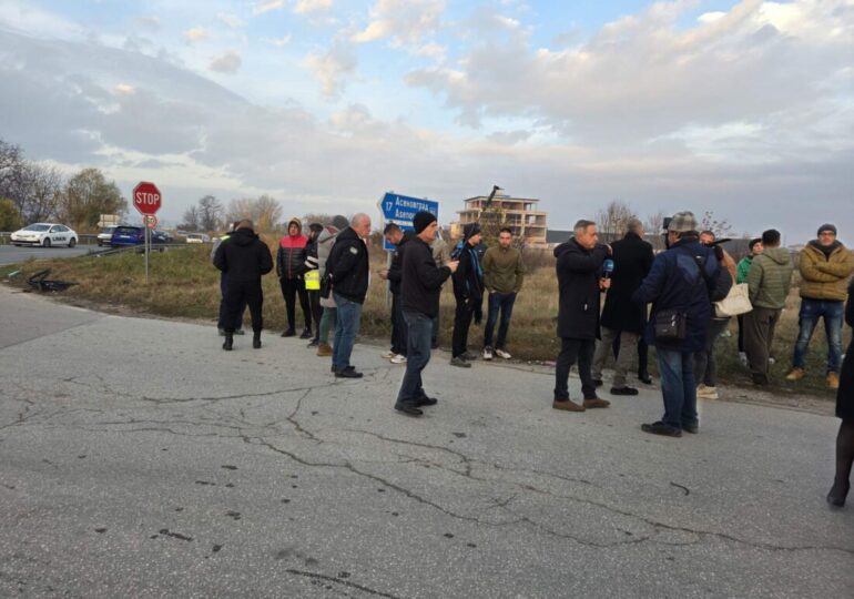 След трагедията: Протест затвори за кратко Околовръстното шосе на Пловдив (СНИМКИ)