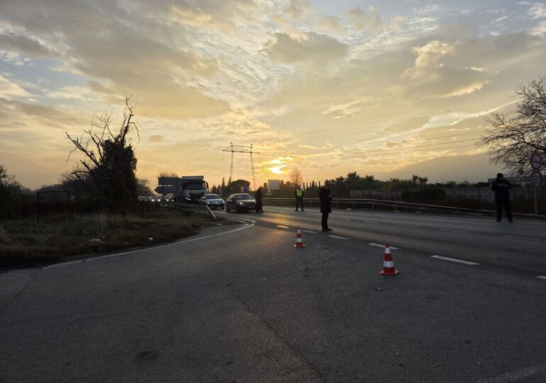 След трагедията: Протест затвори за кратко Околовръстното шосе на Пловдив (СНИМКИ)