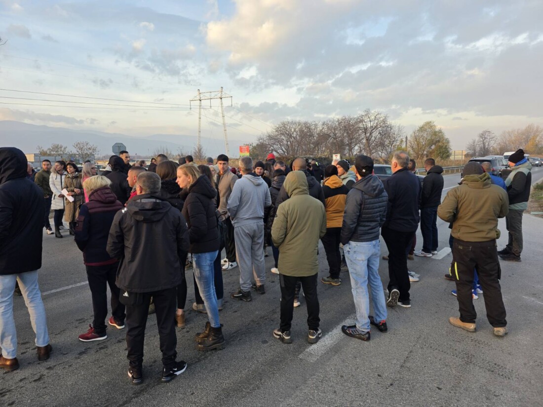 След трагедията: Протест затвори за кратко Околовръстното шосе на Пловдив (СНИМКИ)