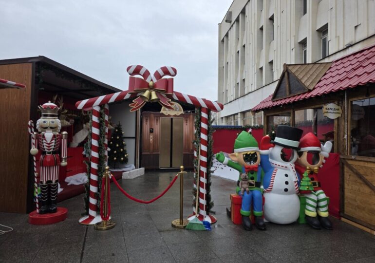 Пловдив в трескава подготовка за празниците (СНИМКИ)