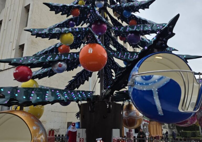 Пловдив в трескава подготовка за празниците (СНИМКИ)