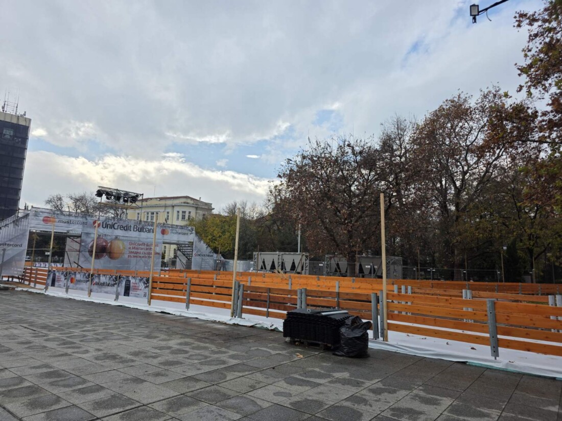 Пловдив в трескава подготовка за празниците (СНИМКИ)