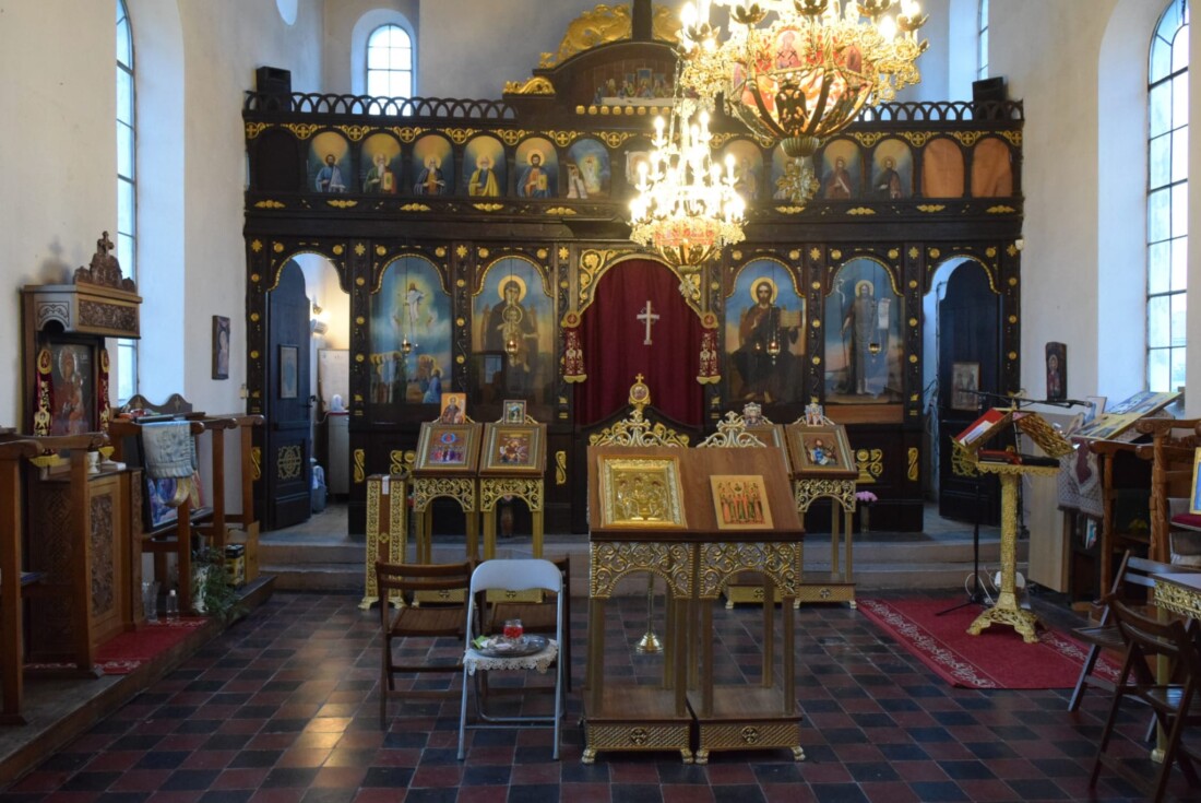 Ремонтираната 130-годишна църква събра жителите на Ясно поле за храмовия празник (СНИМКИ) 8 Ремонтираната 130-годишна църква събра жителите на Ясно поле за храмовия празник (СНИМКИ)