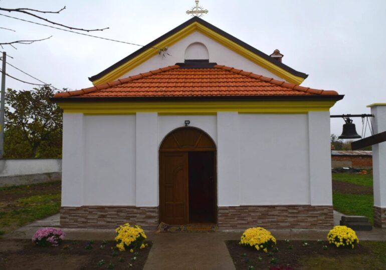 Ремонтираната 130-годишна църква събра жителите на Ясно поле за храмовия празник (СНИМКИ)