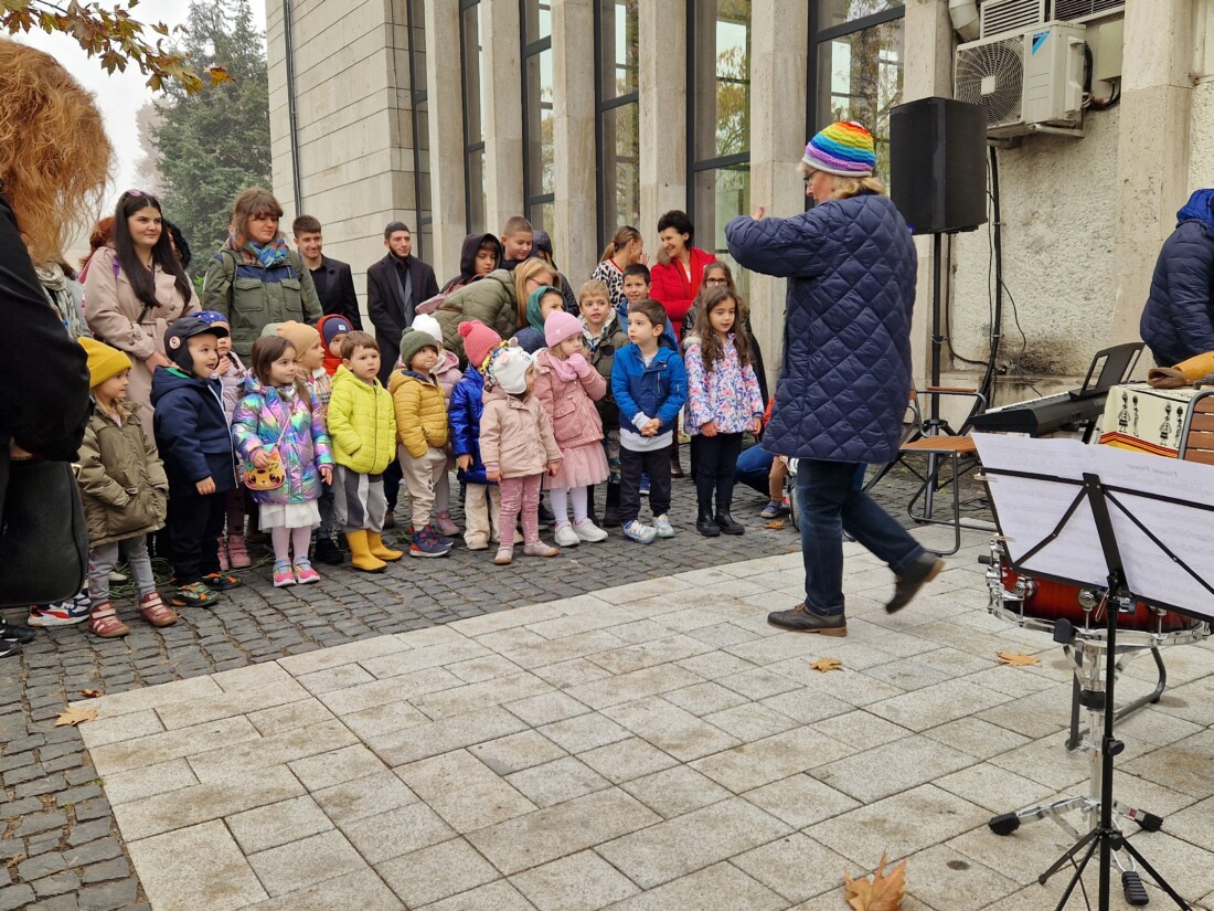 В Пловдив откриха първото в България зоокафе (СНИМКИ) 4 В Пловдив откриха първото в България зоокафе (СНИМКИ)