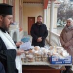 Курбан за Никулден раздадоха в район „Тракия“ (СНИМКИ) 1 Курбан за Никулден раздадоха в район „Тракия“ (СНИМКИ)