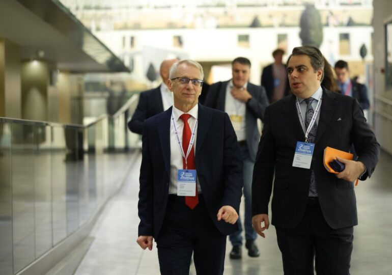 ПП-ДБ внесе вота на недоверие към кабинета "Желязков"