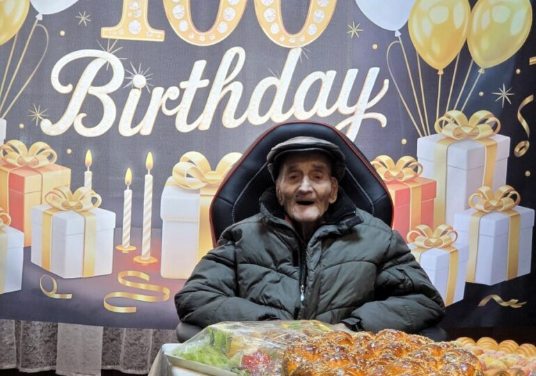 Един век живот: Мъж от асеновградско село отпразнува 100-годишен юбилей (СНИМКИ) 6 Един век живот: Мъж от асеновградско село отпразнува 100-годишен юбилей (СНИМКИ)