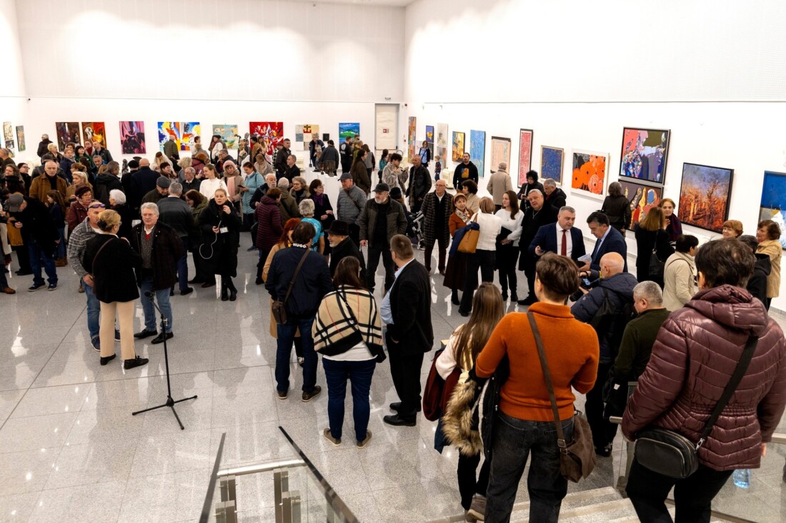 Връчиха официално отличието "Почетен гражданин на град Пловдив" на художника Матей Матеев (СНИМКИ) 4 Връчиха официално отличието "Почетен гражданин на град Пловдив" на художника Матей Матеев (СНИМКИ)