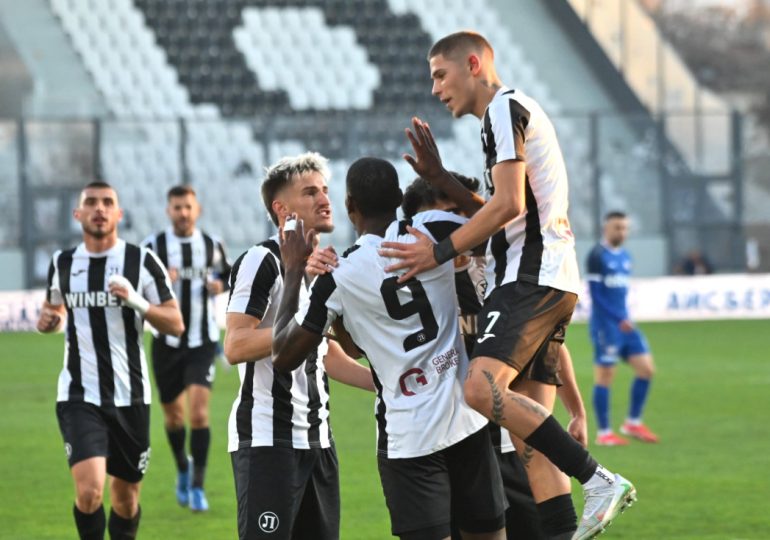 С разгром над Монтана: Локомотив Пловдив е на четвъртфинал за Купата на България (СНИМКИ и ВИДЕО)