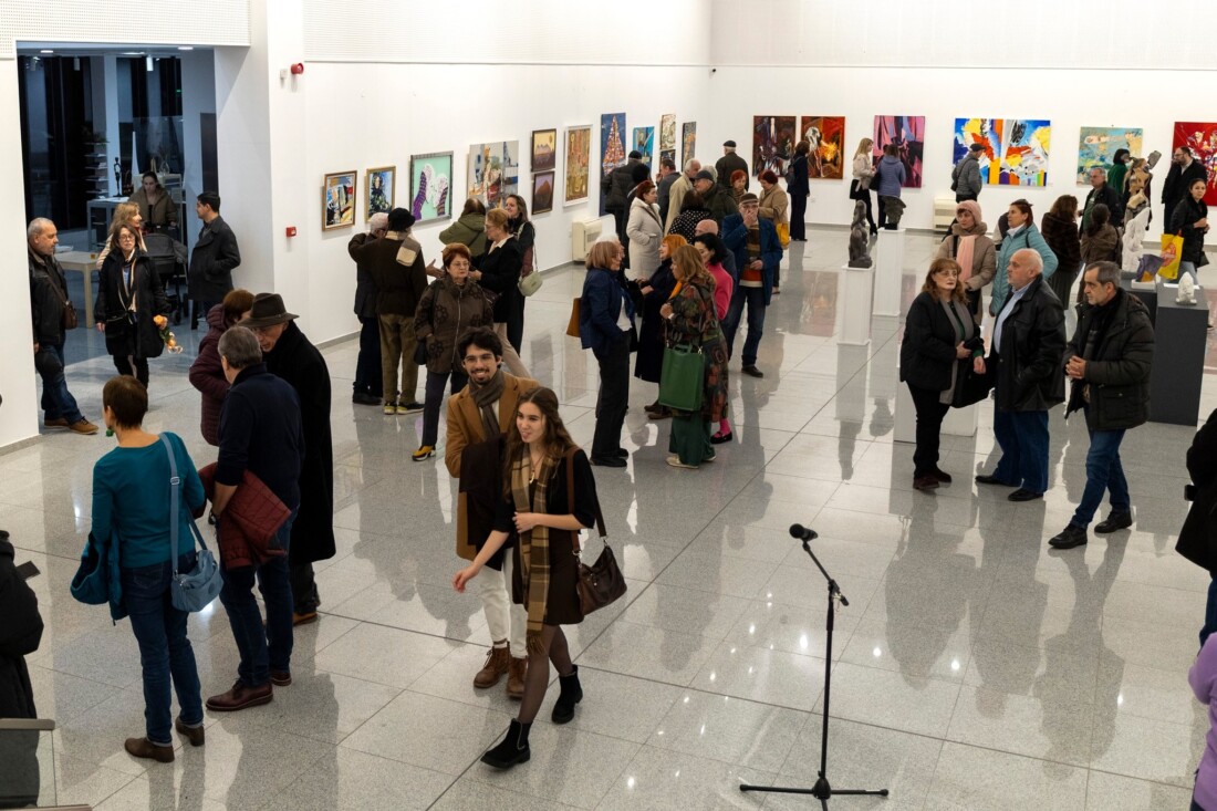 Връчиха официално отличието "Почетен гражданин на град Пловдив" на художника Матей Матеев (СНИМКИ) 1 Връчиха официално отличието "Почетен гражданин на град Пловдив" на художника Матей Матеев (СНИМКИ)