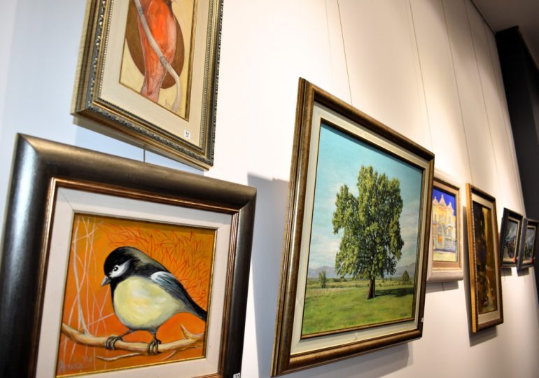 Показват творби на Васил Папазов и Геракси Гераксиев на изложба в Асеновград (ГАЛЕРИЯ) 6 Показват творби на Васил Папазов и Геракси Гераксиев на изложба в Асеновград (ГАЛЕРИЯ)