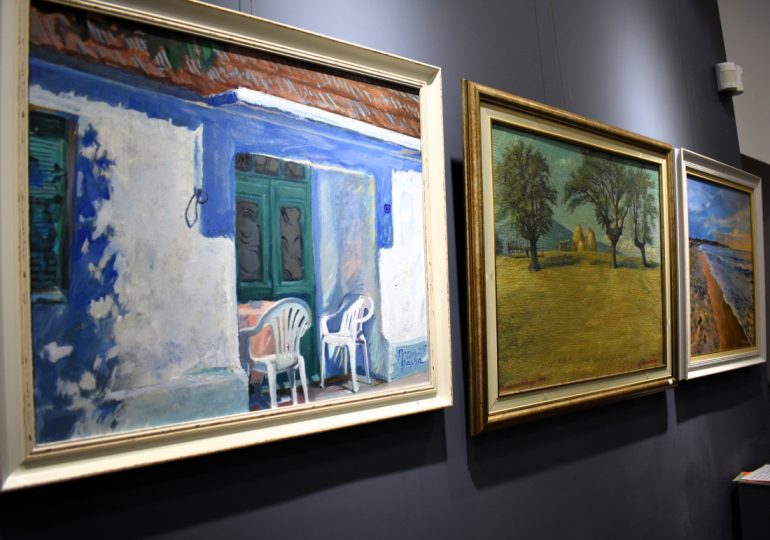 Показват творби на Васил Папазов и Геракси Гераксиев на изложба в Асеновград (ГАЛЕРИЯ) 3 Показват творби на Васил Папазов и Геракси Гераксиев на изложба в Асеновград (ГАЛЕРИЯ)