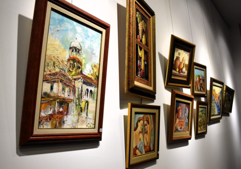 Показват творби на Васил Папазов и Геракси Гераксиев на изложба в Асеновград (ГАЛЕРИЯ)