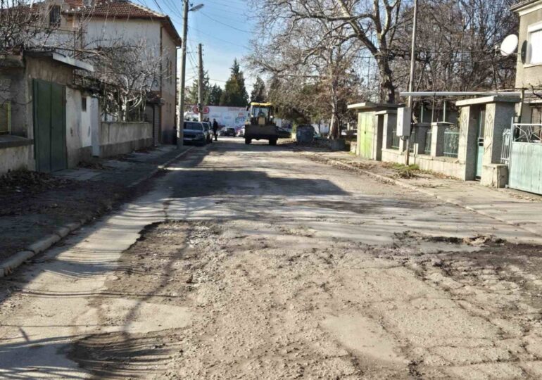 Стартира ремонт на улица в Крумово (СНИМКИ)