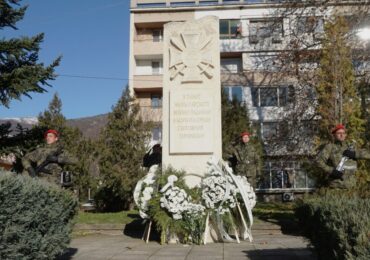 22 години от трагедията в база "Индия": Отдадоха почит към загиналите в атентата в Ирак (СНИМКИ)