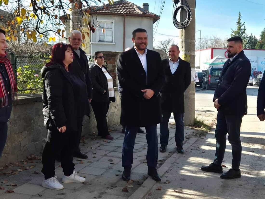 Стартира ремонт на улица в Крумово (СНИМКИ)