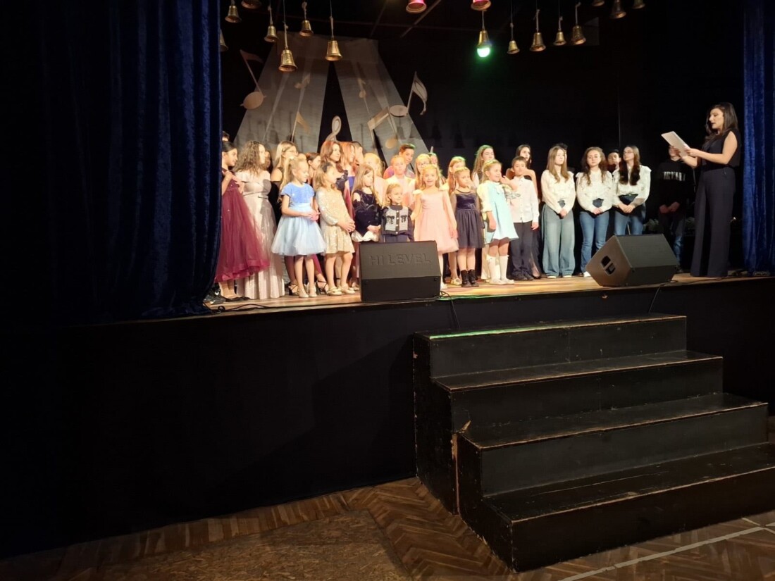 Малката Анастасия Ненова от Рогош спечели втора награда на международен конкурс в Пазарджик (СНИМКИ) 4 Малката Анастасия Ненова от Рогош спечели втора награда на международен конкурс в Пазарджик (СНИМКИ)