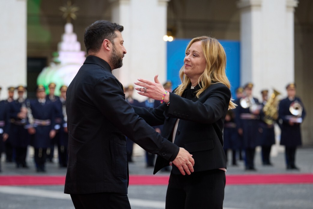 Мелони призовала Зеленски да направи болезнени отстъпки (СНИМКИ) 15 Мелони призовала Зеленски да направи болезнени отстъпки (СНИМКИ)