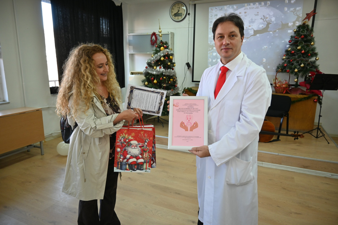 Празник на дарителите озари Клиниката по педиатрия към УМБАЛ „Свети Георги“ – Пловдив (СНИМКИ) 3 Празник на дарителите озари Клиниката по педиатрия към УМБАЛ „Свети Георги“ – Пловдив (СНИМКИ)