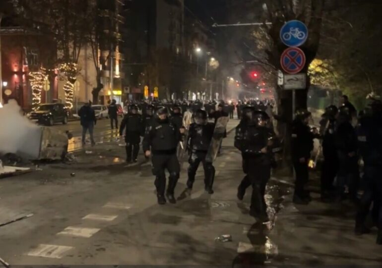 Няма тежко пострадали след протеста в София вчера