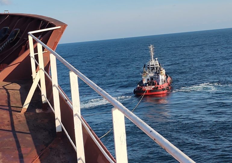 Успешно приключи операцията по придвижването на танкера "Кайрос" до Бургаския залив