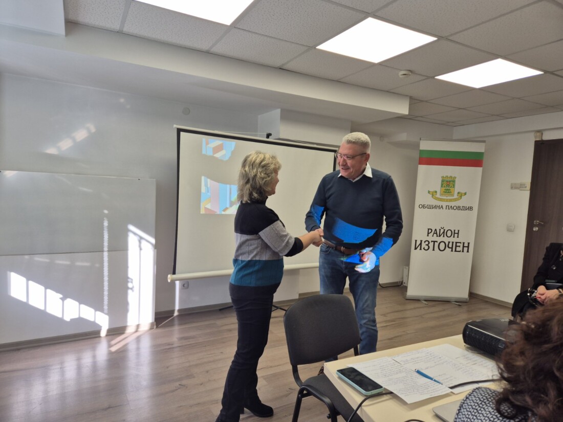 Емил Русинов домакин на съвещание по обхвата на децата в „Източен“ (СНИМКИ)