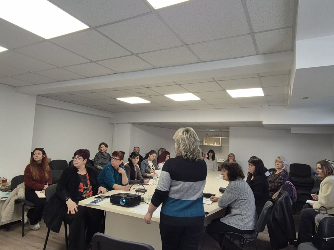 Емил Русинов домакин на съвещание по обхвата на децата в „Източен“ (СНИМКИ) 1 Емил Русинов домакин на съвещание по обхвата на децата в „Източен“ (СНИМКИ)