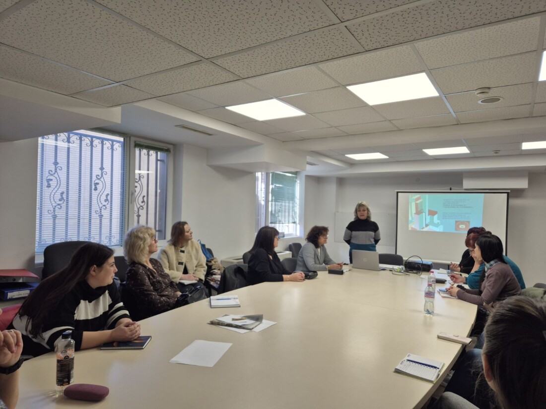 Емил Русинов домакин на съвещание по обхвата на децата в „Източен“ (СНИМКИ) 2 Емил Русинов домакин на съвещание по обхвата на децата в „Източен“ (СНИМКИ)