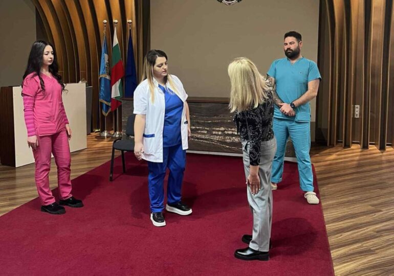 "Офис рестарт": Безплатни прегледи за проблеми с опорни-двигателния апарат в "Тракия" (СНИМКИ) 5 "Офис рестарт": Безплатни прегледи за проблеми с опорни-двигателния апарат в "Тракия" (СНИМКИ)