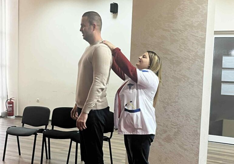 "Офис рестарт": Безплатни прегледи за проблеми с опорни-двигателния апарат в "Тракия" (СНИМКИ)