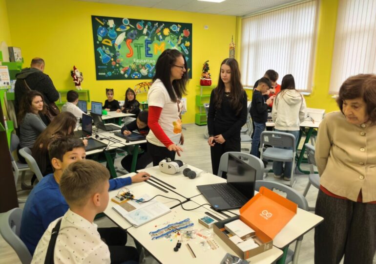 Откриха иновативен STEM център в ОУ „Захари Стоянов“ (СНИМКИ)