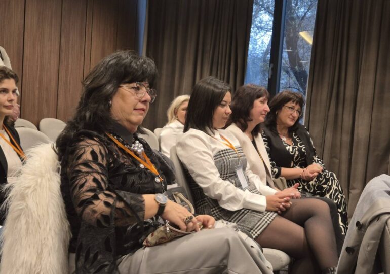 „Щастливо детство“: Конференция „Пътища към щастието на децата“ обедини детски градини от цялата страна (ГАЛЕРИЯ)