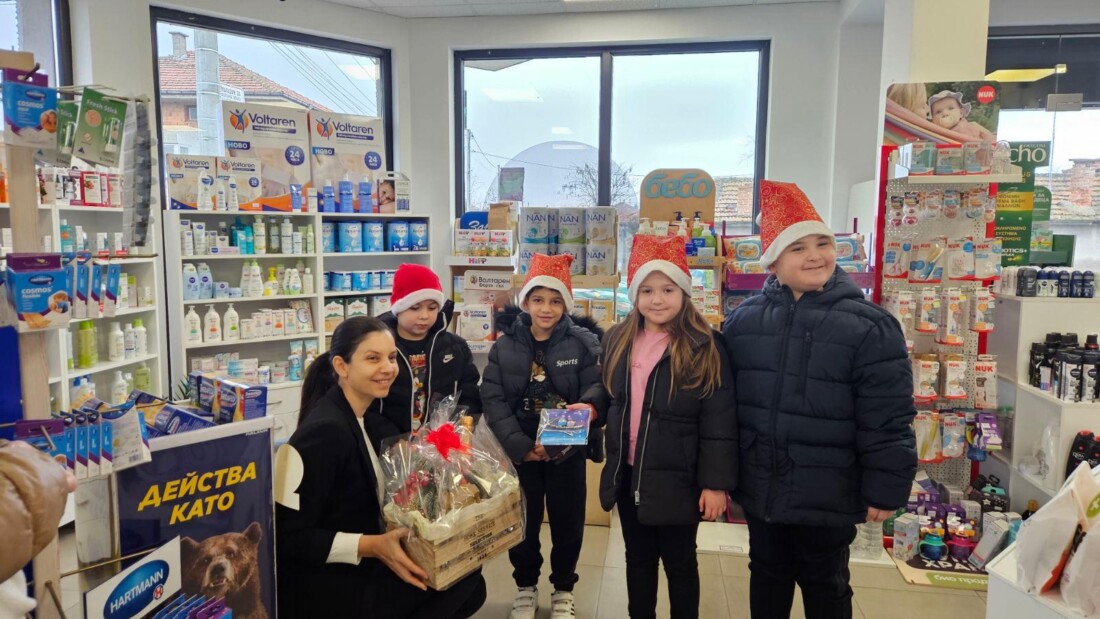 Децата от ДГ „Мечта“ в Маноле се сдобиха с интерактивна дъска (СНИМКИ)