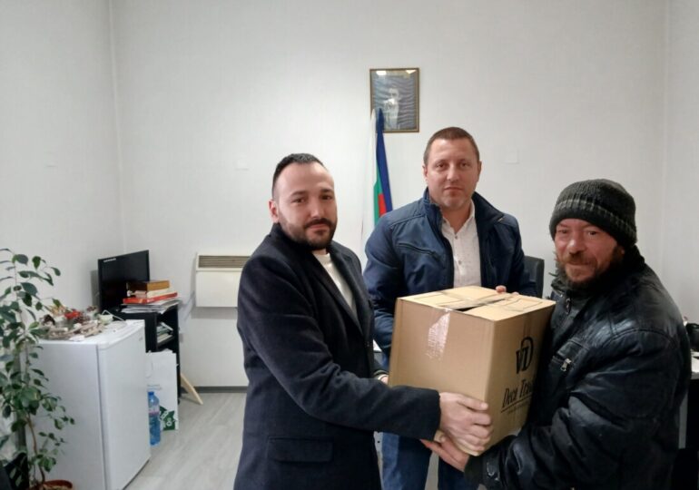 Младежите от Интеракт и Ротаракт с мащабна благотворителна кампания „Купи и дари“ в Община Марица (ГАЛЕРИЯ)