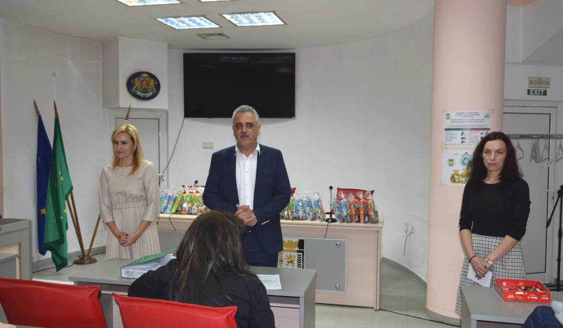 Община Марица подкрепи 265 деца в неравностойно положение за коледните празници 4 Община Марица подкрепи 265 деца в неравностойно положение за коледните празници