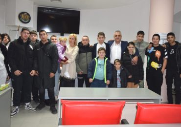 Община Марица подкрепи 265 деца в неравностойно положение за коледните празници