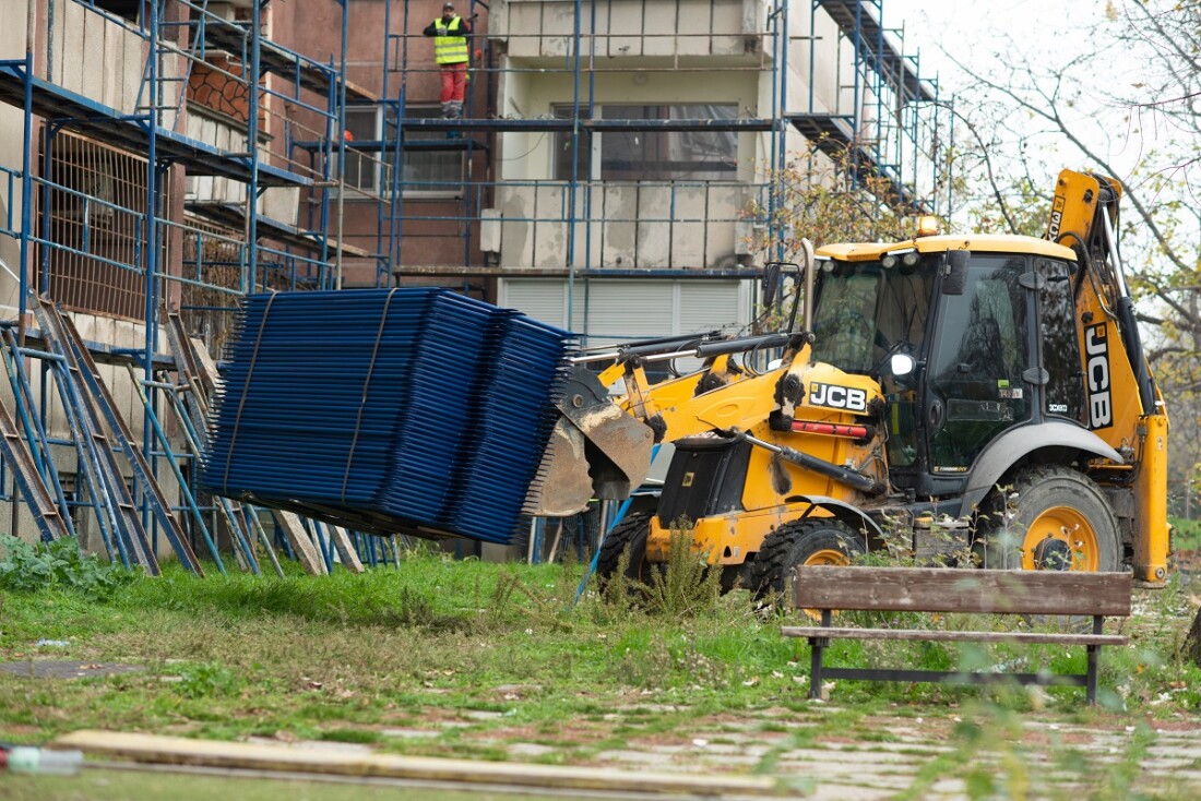 Кметът Костадин Димитров даде старт на санирането на жилищен блок в район "Тракия" (СНИМКИ)