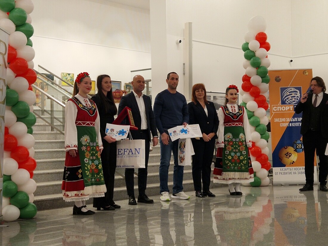 Каратистката Иванка Попова е Спортист на Пловдив за 2025-а година (СНИМКИ) 2 Каратистката Иванка Попова е Спортист на Пловдив за 2025-а година (СНИМКИ)