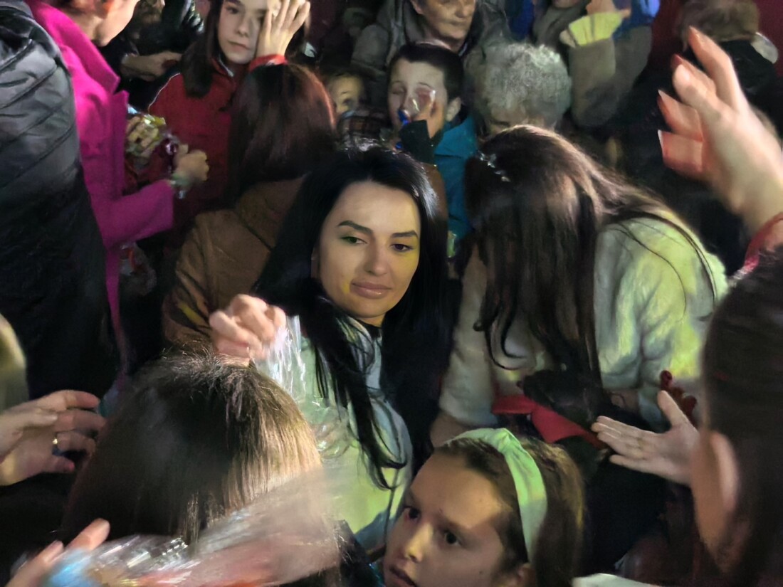 Запалиха тържествено светлините на коледната елха в "Южен" (ВИДЕО и СНИМКИ)